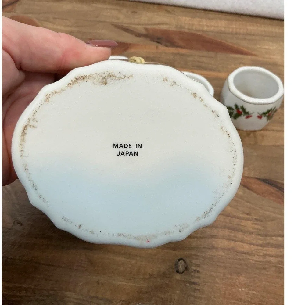 Vintage Christmas Holly Berry Ceramic Basket and 4 NapkinRings Set Made in Japan